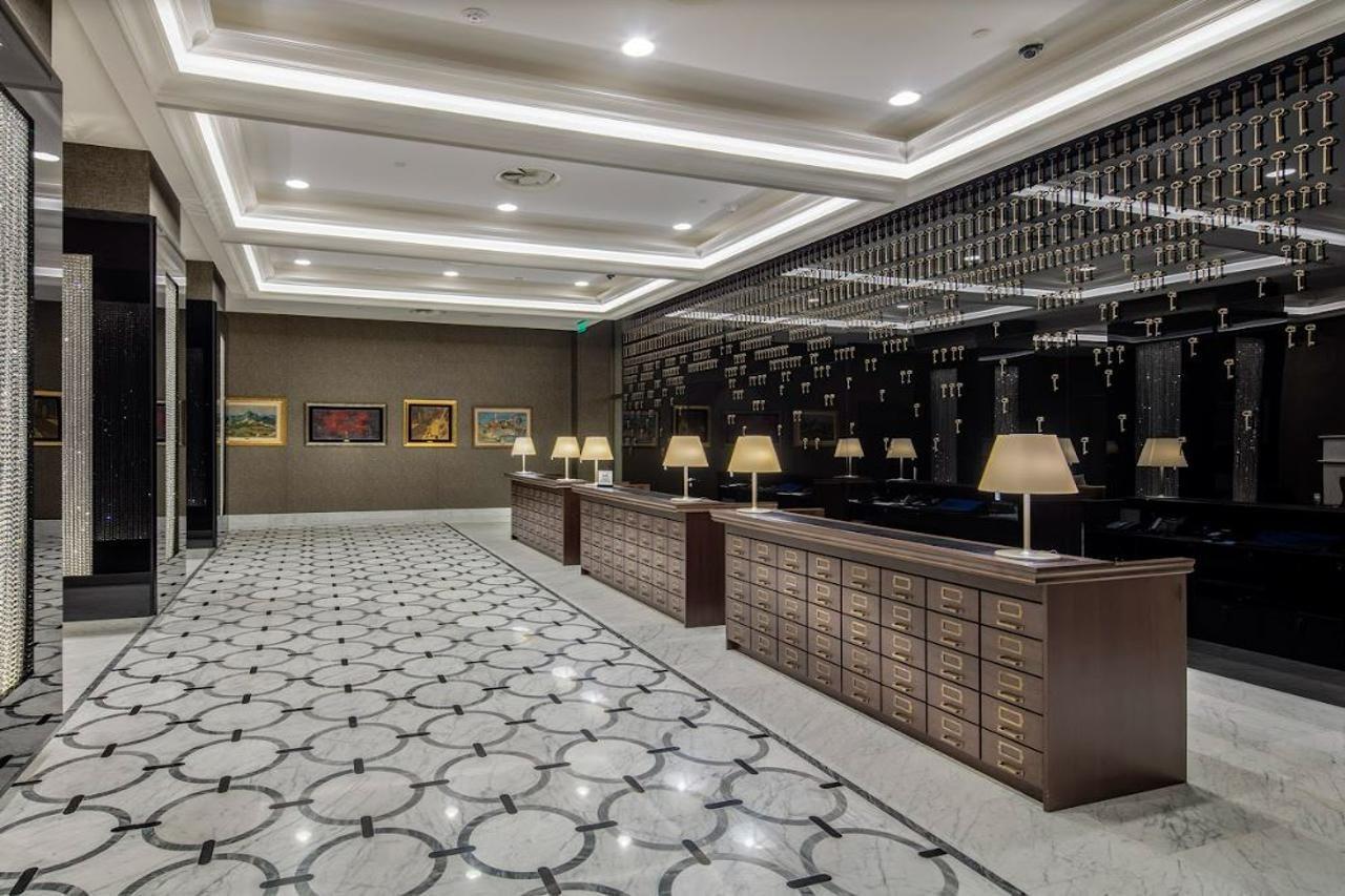 Отель Hilton Podgorica Crna Gora Экстерьер фото